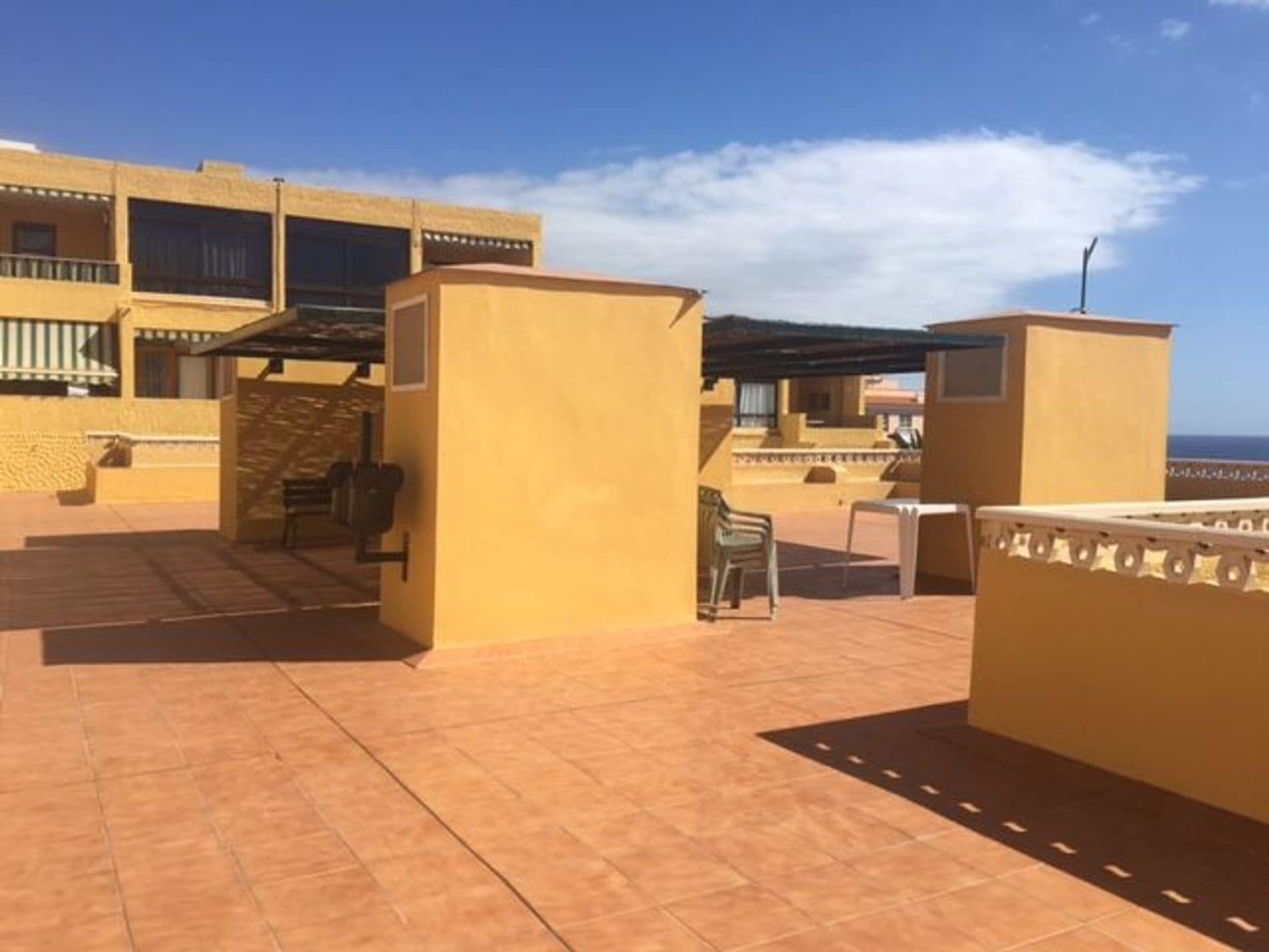 Lejlighed til salg i Puerto Santiago med swimmingpool garage - € 179.000 (Ref: 9371249)