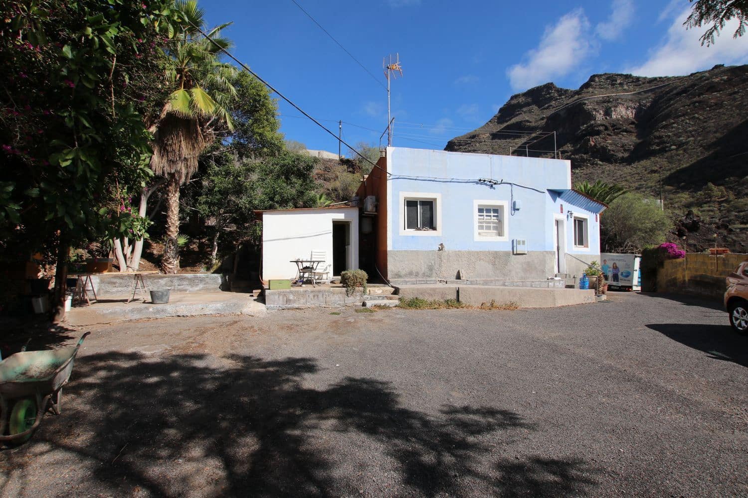 3 bedroom Finca/Country House for sale in Santiago del Teide with garage - € 840,000 (Ref: 9409075)