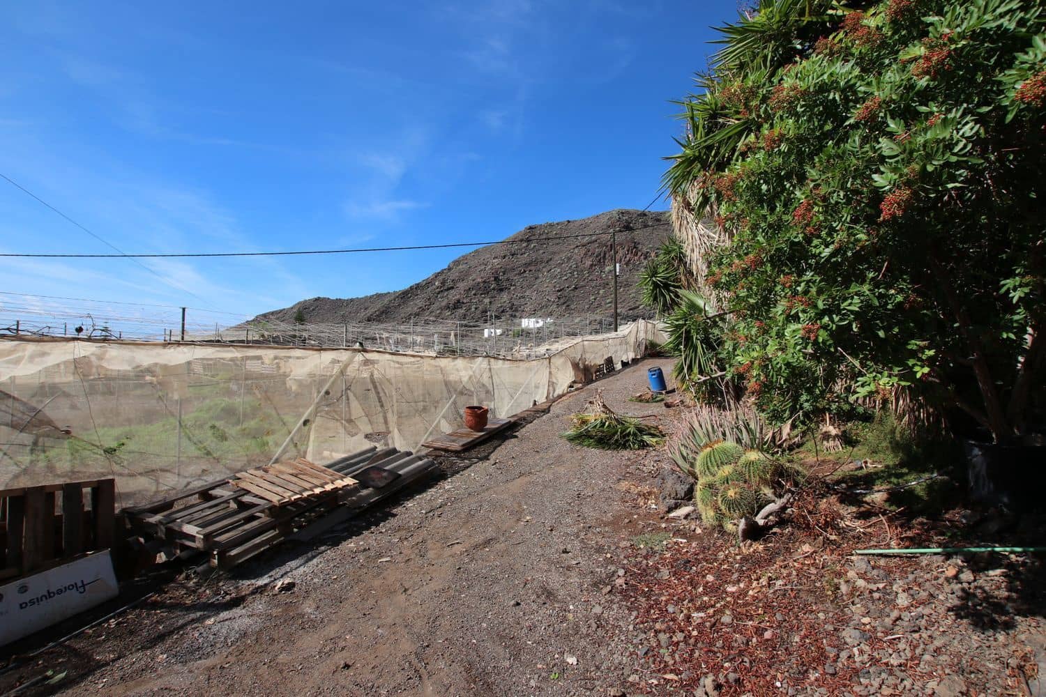 3 bedroom Finca/Country House for sale in Santiago del Teide with garage - € 840,000 (Ref: 9409075)