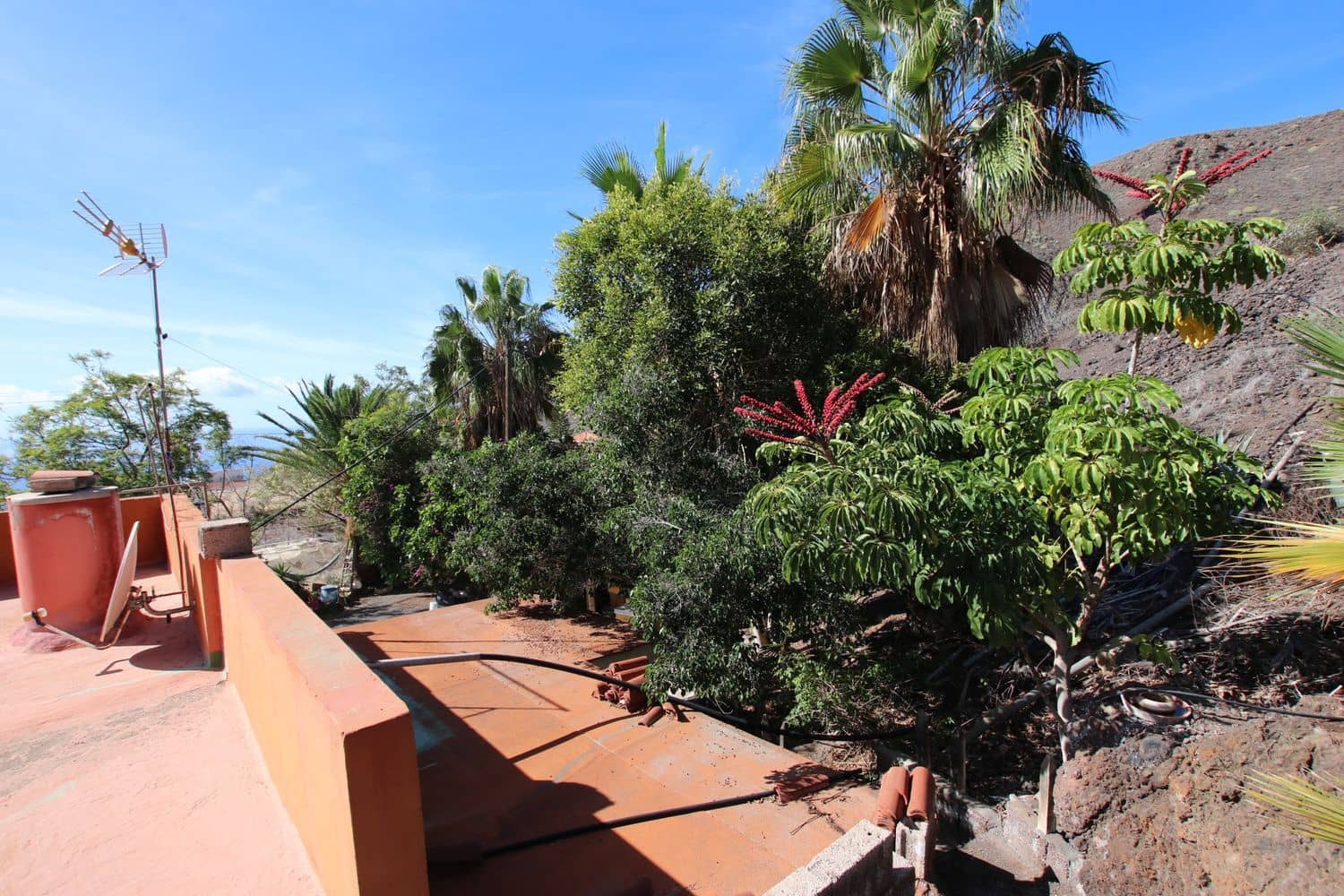3 bedroom Finca/Country House for sale in Santiago del Teide with garage - € 840,000 (Ref: 9409075)