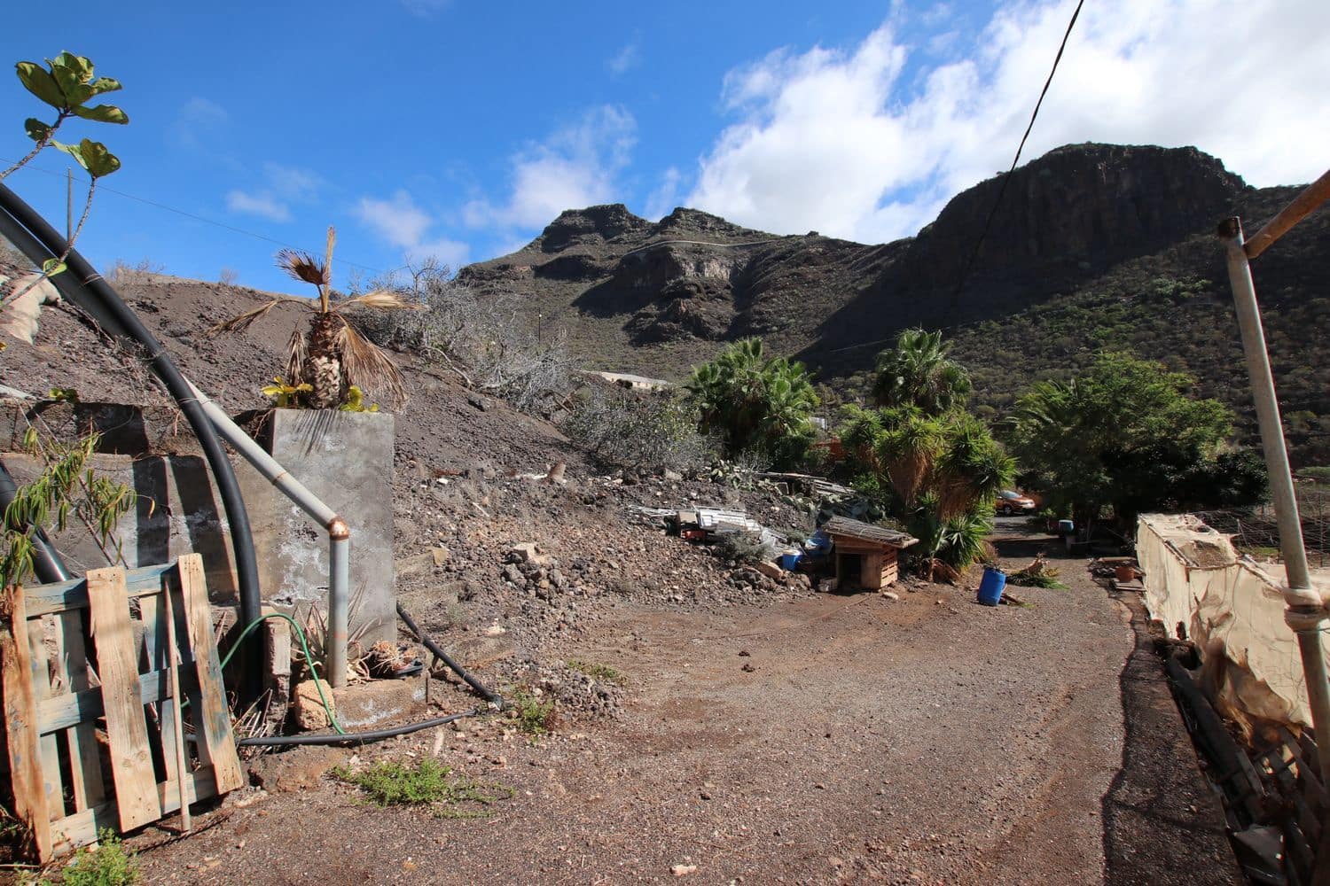 3 bedroom Finca/Country House for sale in Santiago del Teide with garage - € 840,000 (Ref: 9409075)