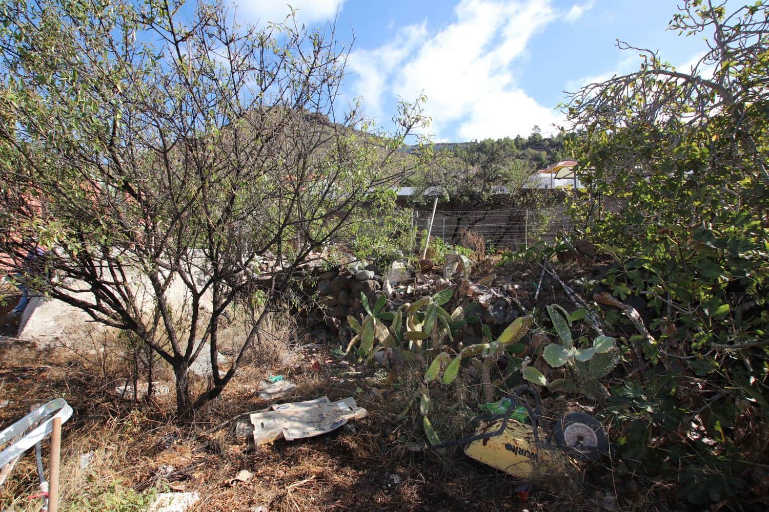 Undeveloped Land for sale in Santiago del Teide - € 180,000 (Ref: 9409076)