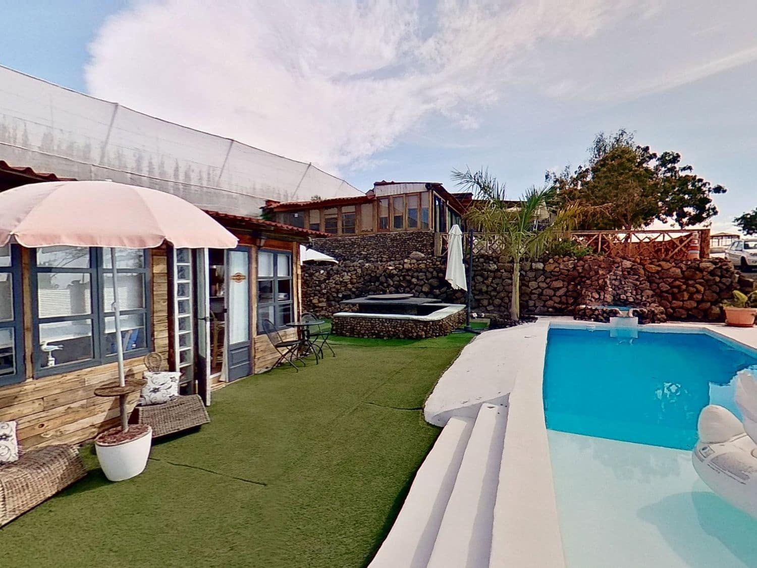 3 quarto Quinta/Casa Rural para venda em Guia de Isora com piscina garagem - 525 000 € (Ref: 9445655)