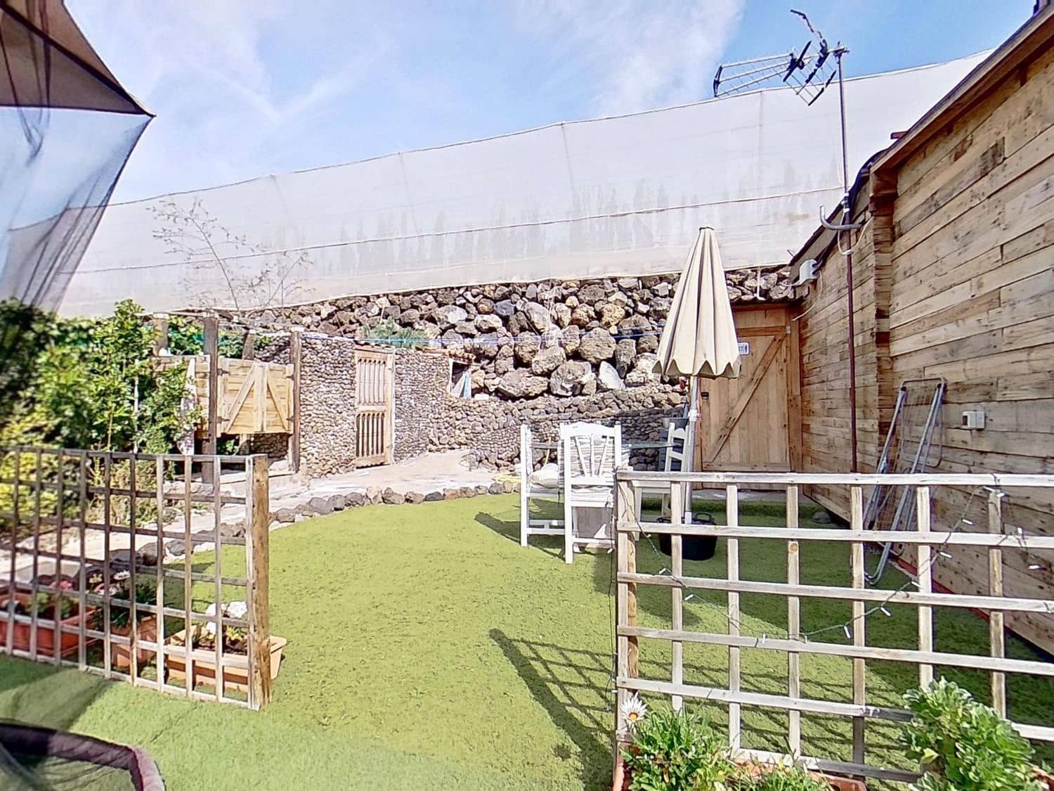 3 quarto Quinta/Casa Rural para venda em Guia de Isora com piscina garagem - 525 000 € (Ref: 9445655)