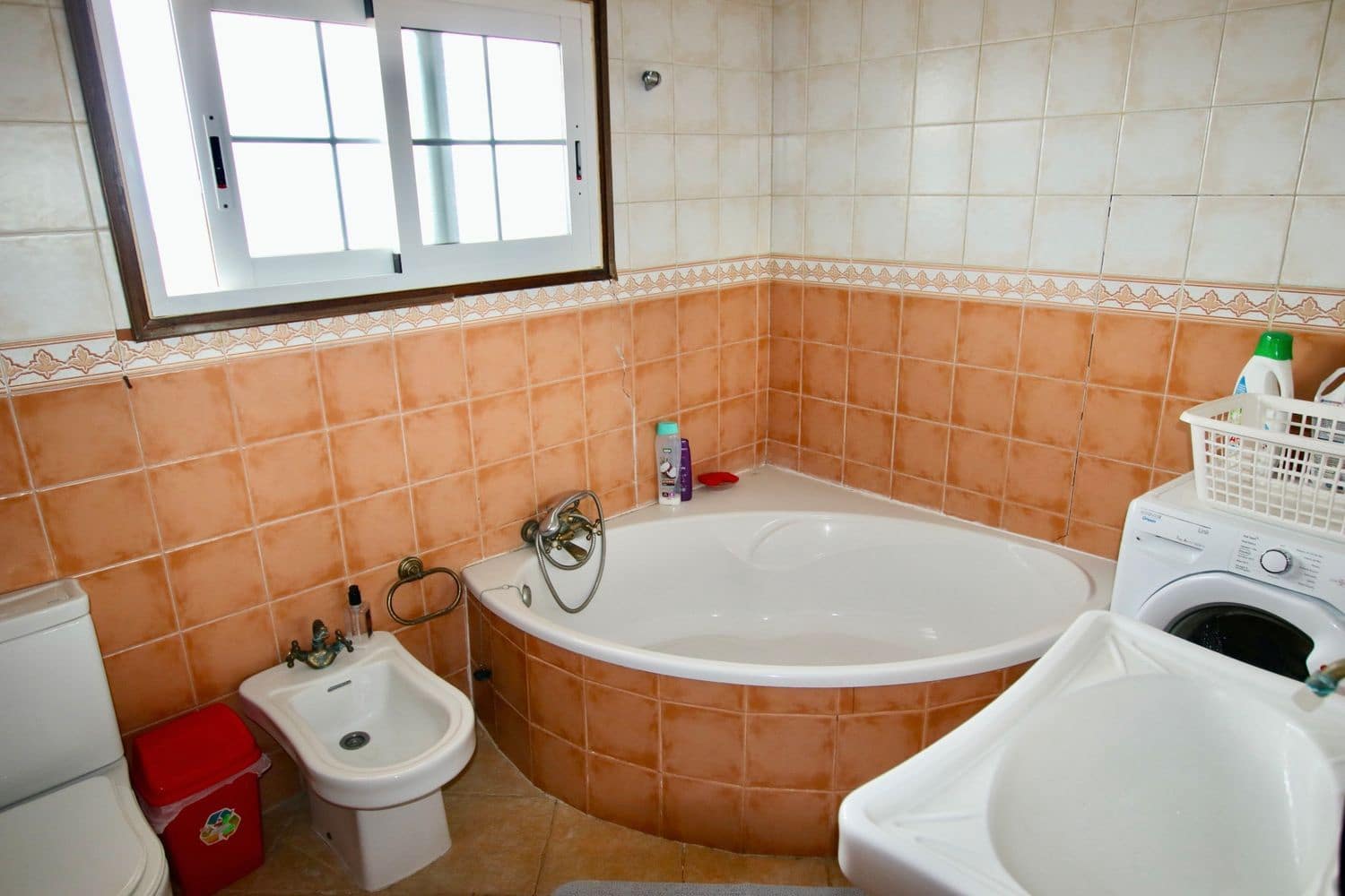 4 sovrum Finca/Hus på landet till salu i Guia de Isora med pool garage - 590 000 € (Ref: 9498085)