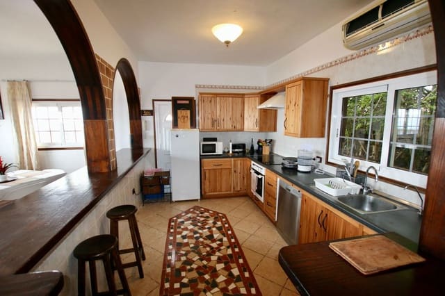 4 sovrum Finca/Hus på landet till salu i Guía de Isora med pool garage - 590 000 € (Ref: 9498085)