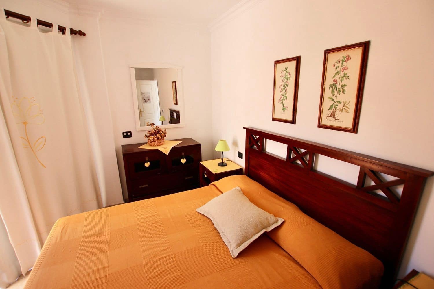 1 sypialnia Apartament na sprzedaż w Puerto Santiago z basenem garażem - 229 000 € (Ref: 9508398)