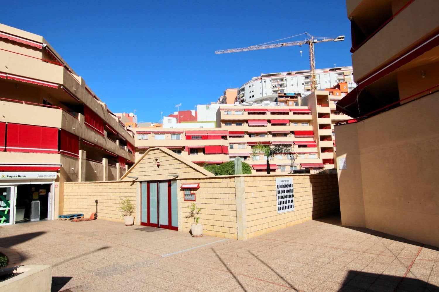 1 sypialnia Apartament na sprzedaż w Puerto Santiago z basenem garażem - 229 000 € (Ref: 9508398)