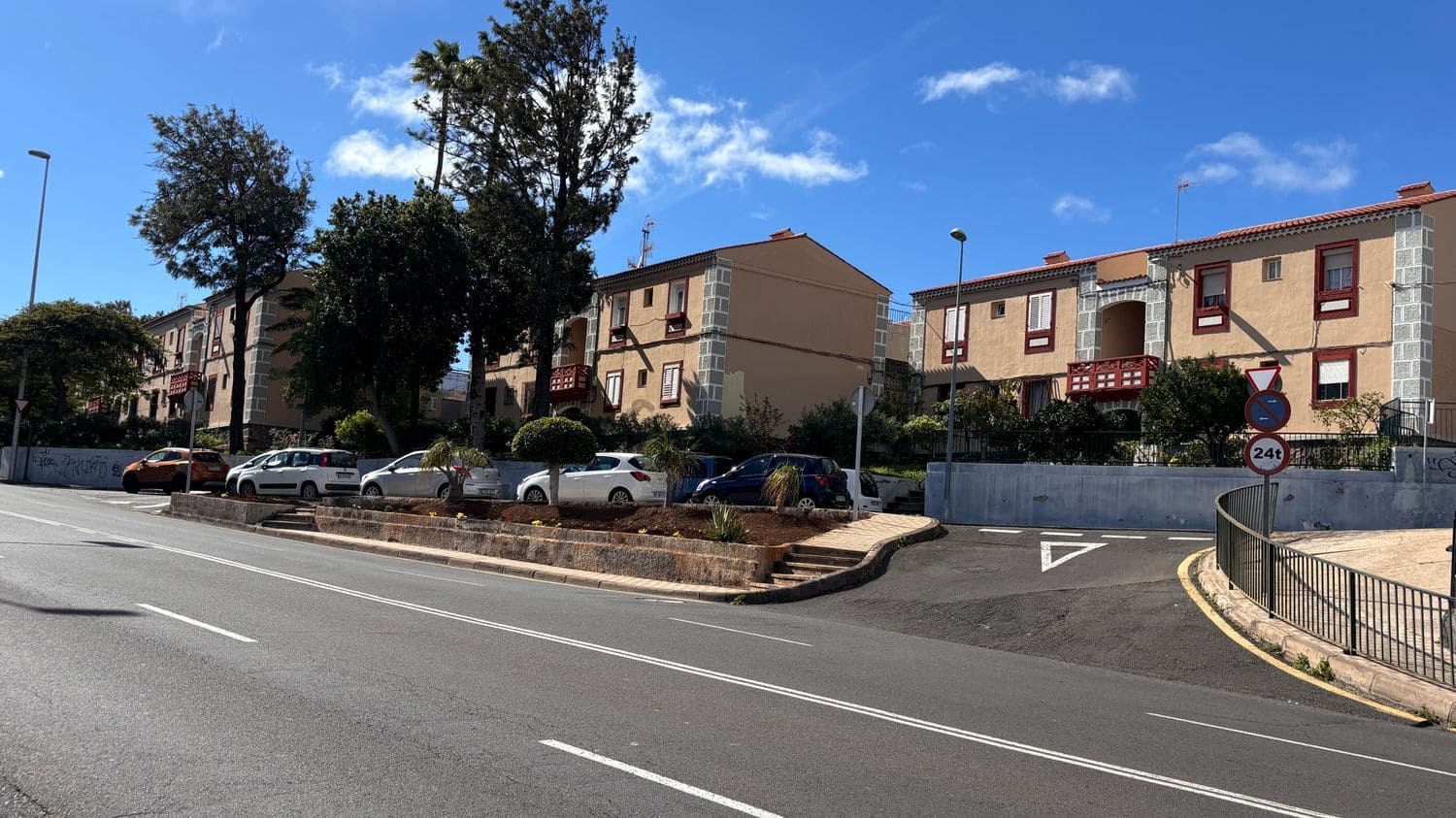 2 soveværelse Byhus til salg i Santa Cruz de Tenerife med garage - € 180.000 (Ref: 9525923)