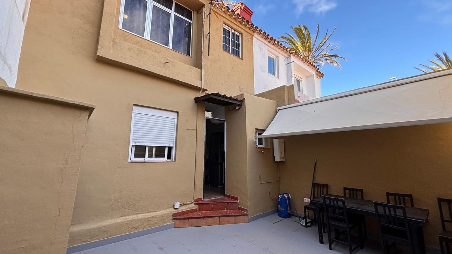 2 soveværelse Byhus til salg i Santa Cruz de Tenerife med garage - € 180.000 (Ref: 9525923)
