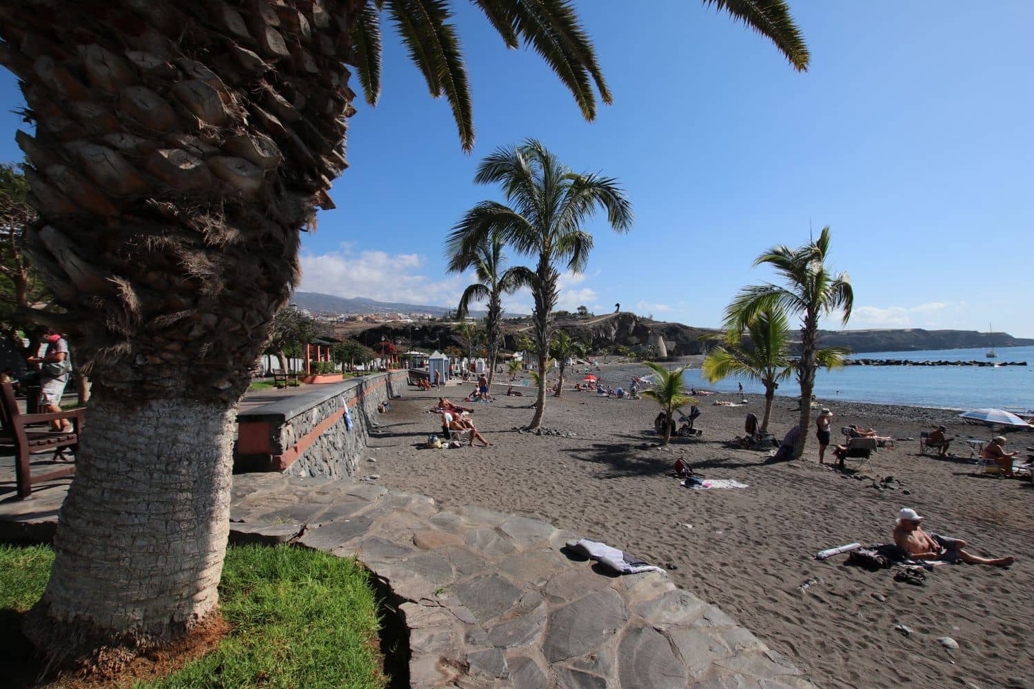 Commercieel te huur in Playa San Juan - € 1.300 (Ref: 9618978)