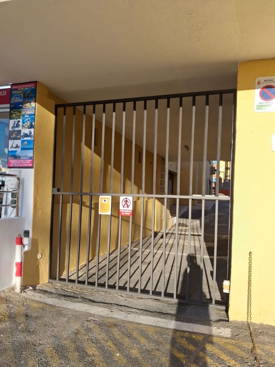 Garage for sale in Los Cristianos - € 58,000 (Ref: 9685924)