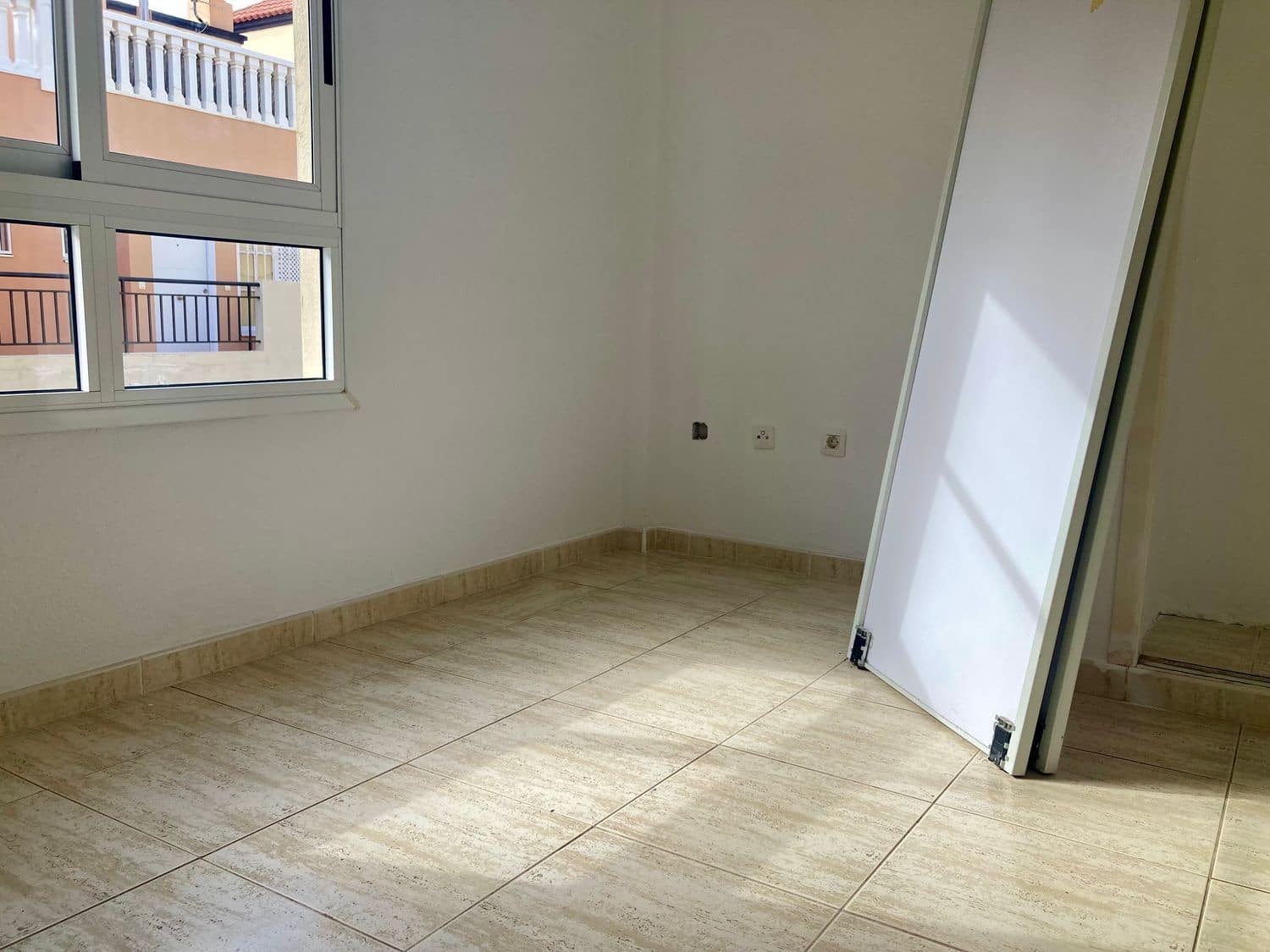 2 makuuhuone Huoneisto myytävänä paikassa Callao Salvaje mukana uima-altaan 
autotalli - 388 500 € (Ref: 9735030)