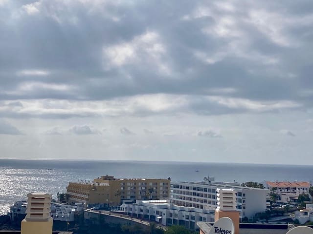 2 makuuhuone Huoneisto myytävänä paikassa Callao Salvaje, Adeje mukana uima-altaan 
autotalli - 388 500 € (Ref: 9735030)