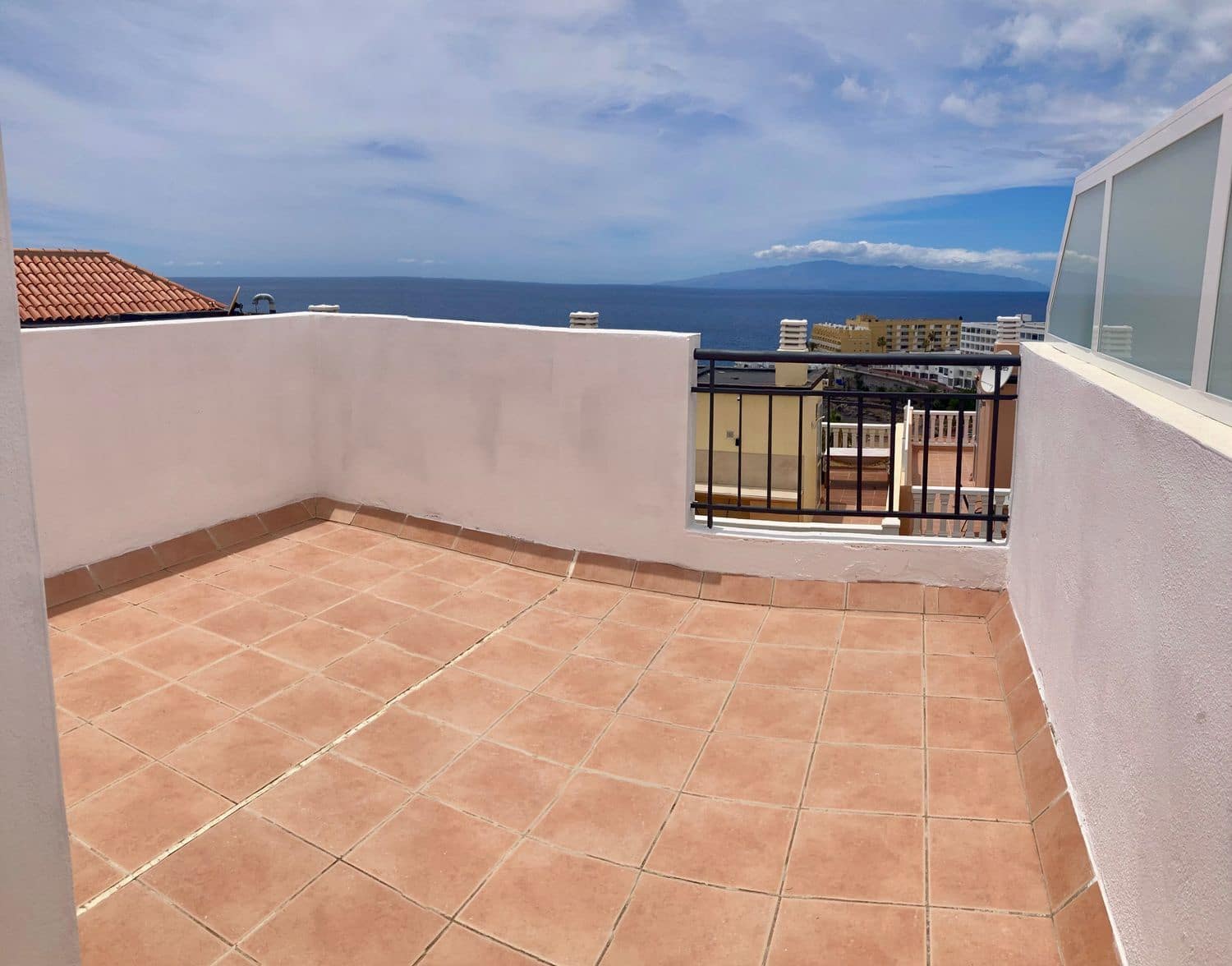 2 soverom Leilighet til salgs i Callao Salvaje med svømmebasseng garasje - € 370 000 (Ref: 9735030)