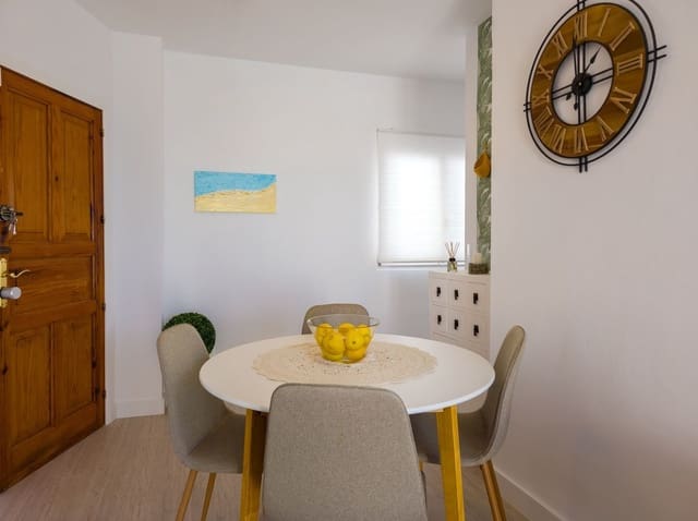 Apartamento de 2 habitaciones en Puerto Santiago, Santiago del Teide en venta con garaje - 295.000 € (Ref: 9737995)