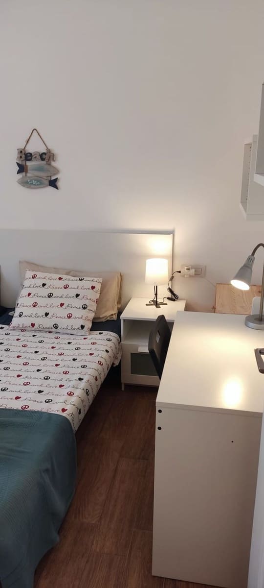 Appartement de 3 chambres à louer à Puerto Santiago avec garage - 1 250 € (Ref: 9788087)