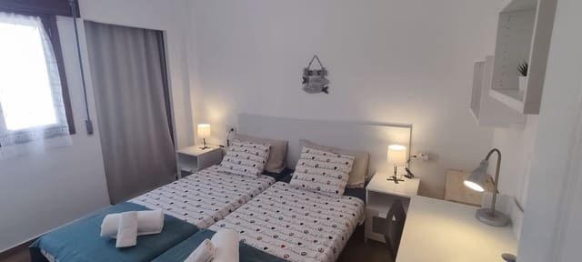 Appartement de 3 chambres à louer à Puerto Santiago, Santiago del Teide avec garage - 1 250 € (Ref: 9788087)