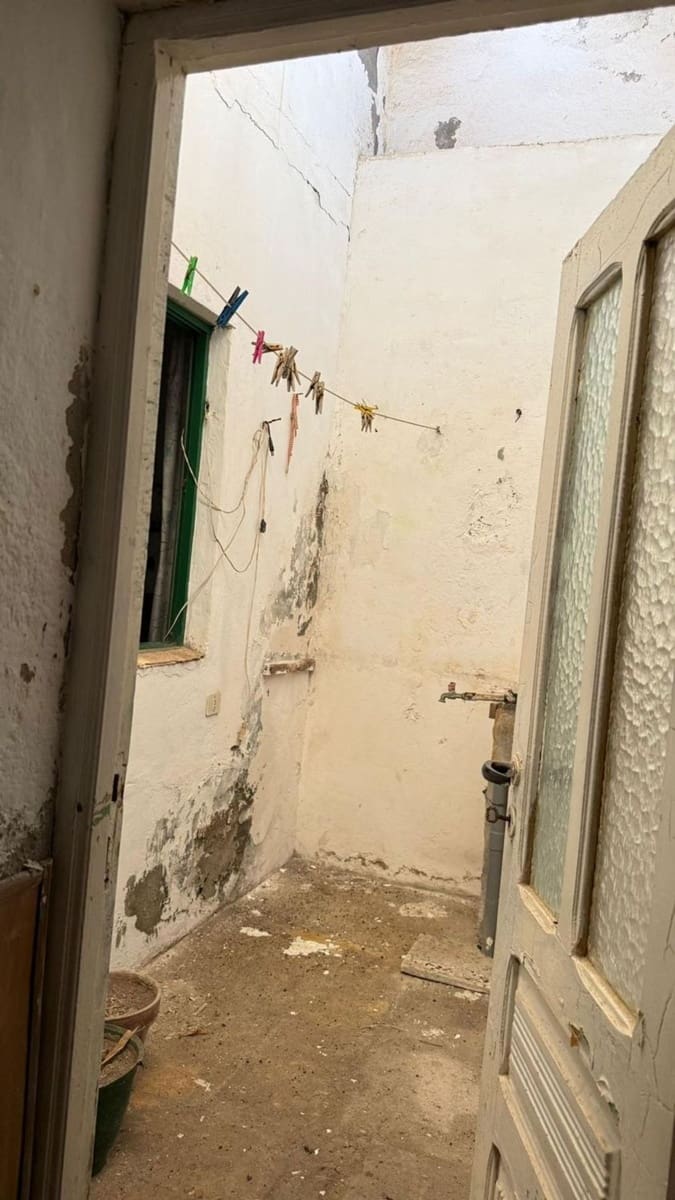 Casa de 4 habitaciones en Los Silos en venta con garaje - 175.000 € (Ref: 9819914)