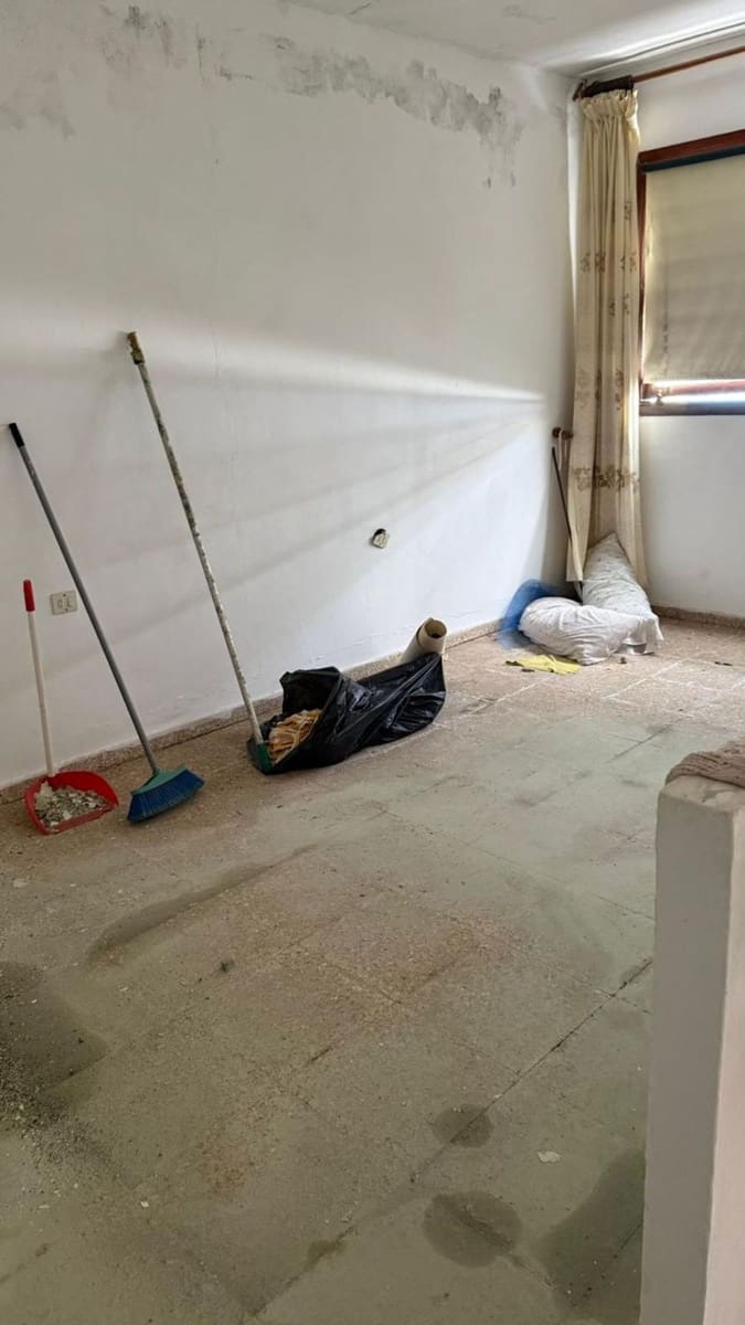 Casa de 4 habitaciones en Los Silos en venta con garaje - 175.000 € (Ref: 9819914)
