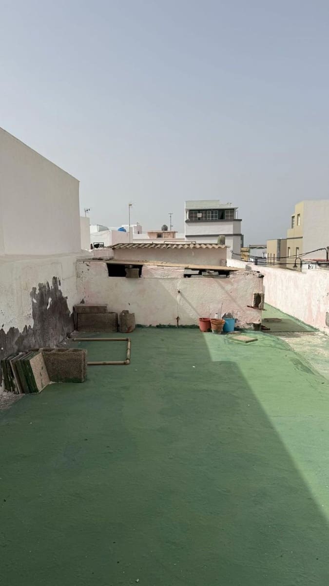 Casa de 4 habitaciones en Los Silos en venta con garaje - 175.000 € (Ref: 9819914)