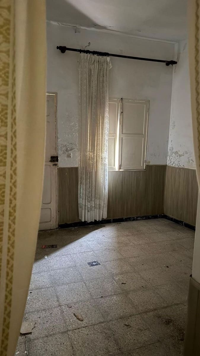 Casa de 4 habitaciones en Los Silos en venta con garaje - 175.000 € (Ref: 9819914)