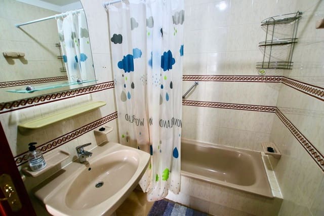 2 soverom Leilighet til salgs i Los Cristianos, Arona med garasje - € 430 000 (Ref: 9835205)