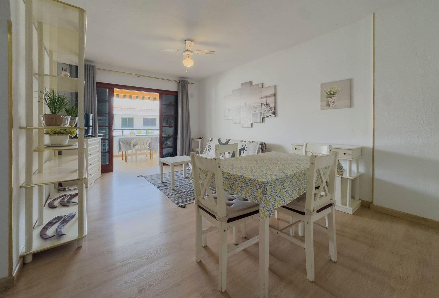 2 soverom Leilighet til salgs i Los Cristianos med garasje - € 430 000 (Ref: 9835205)
