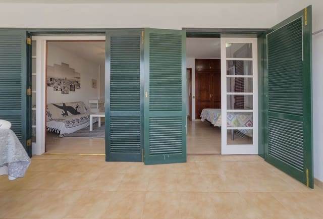 2 sovrum Lägenhet till salu i Los Cristianos, Arona med garage - 430 000 € (Ref: 9835205)