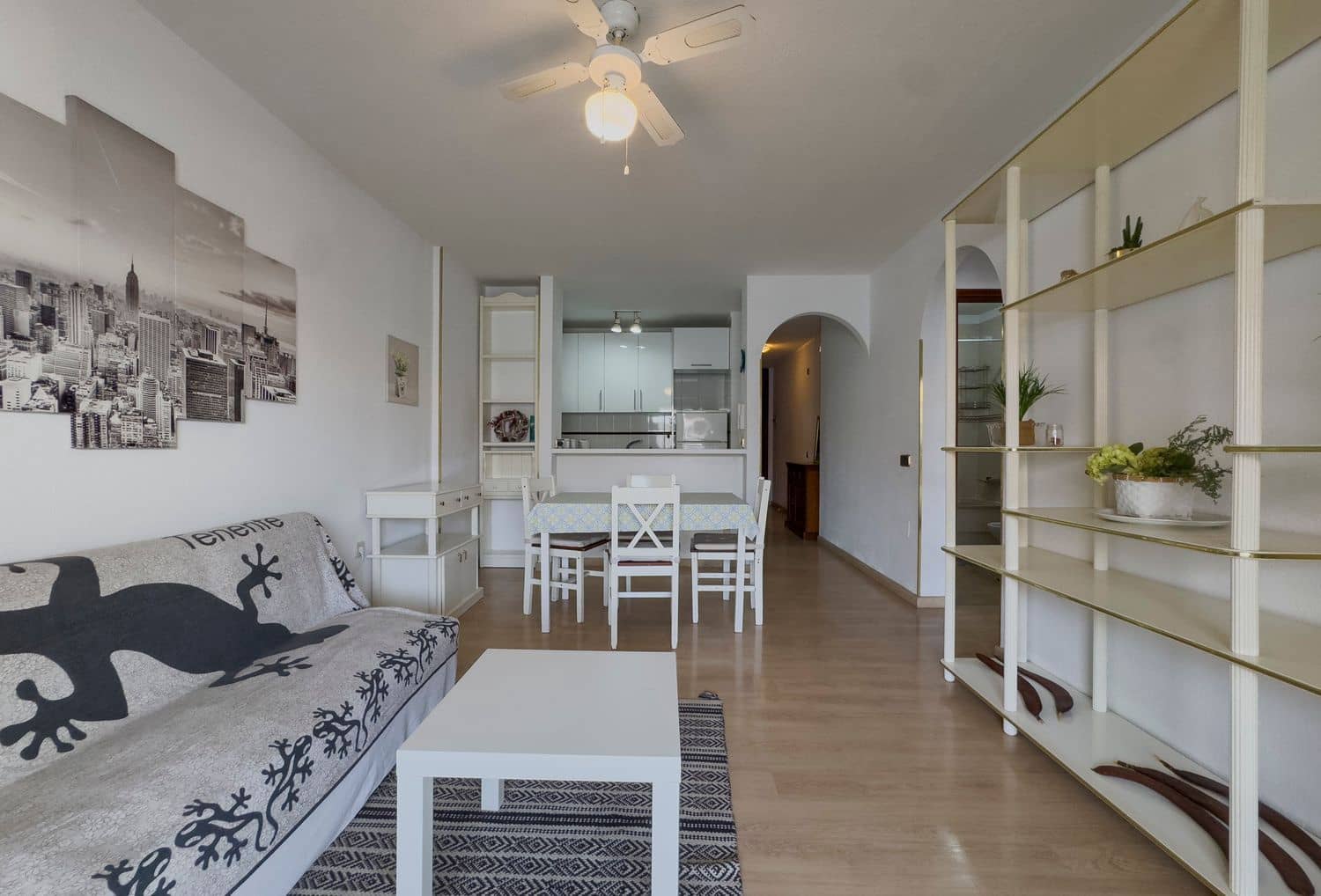 2 soverom Leilighet til salgs i Los Cristianos med garasje - € 430 000 (Ref: 9835205)