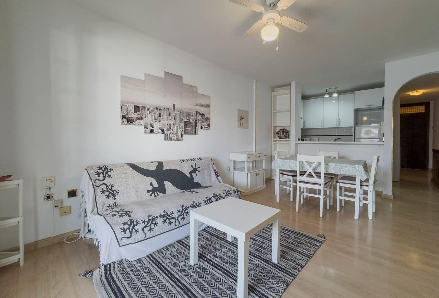 2 soverom Leilighet til salgs i Los Cristianos med garasje - € 430 000 (Ref: 9835205)