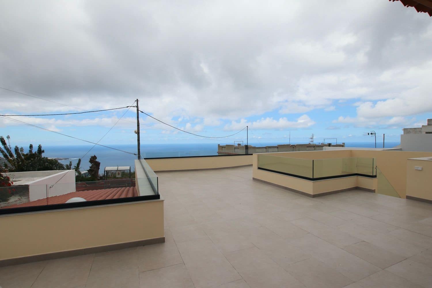 3 bedroom Townhouse for sale in El Tanque with garage - € 462,000 (Ref: 9838755)