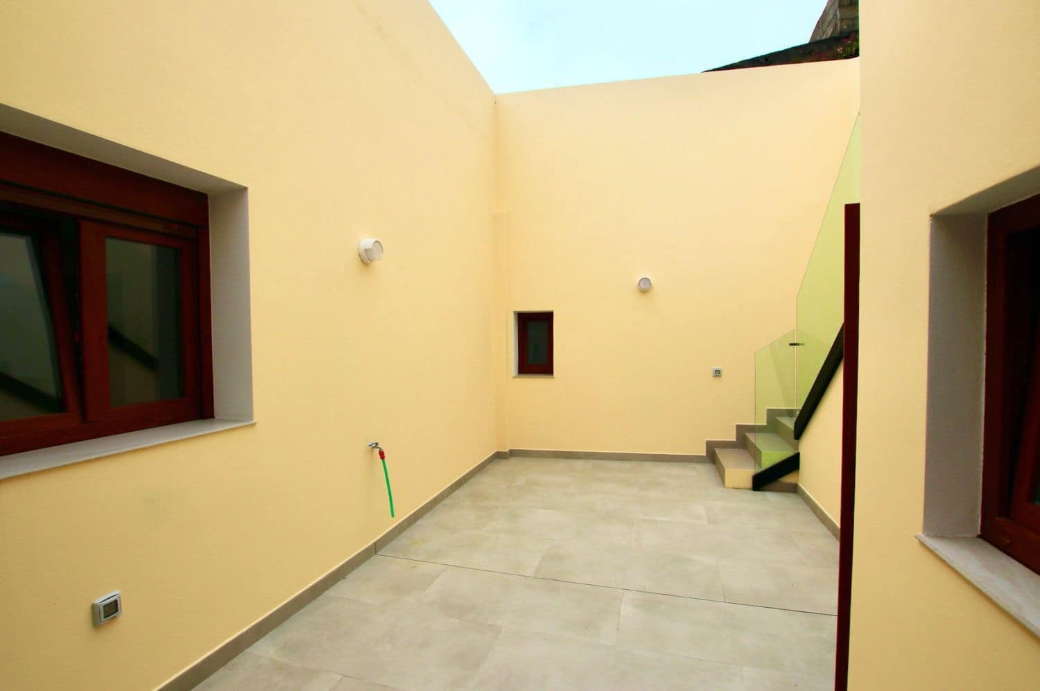 3 bedroom Townhouse for sale in El Tanque with garage - € 462,000 (Ref: 9838755)