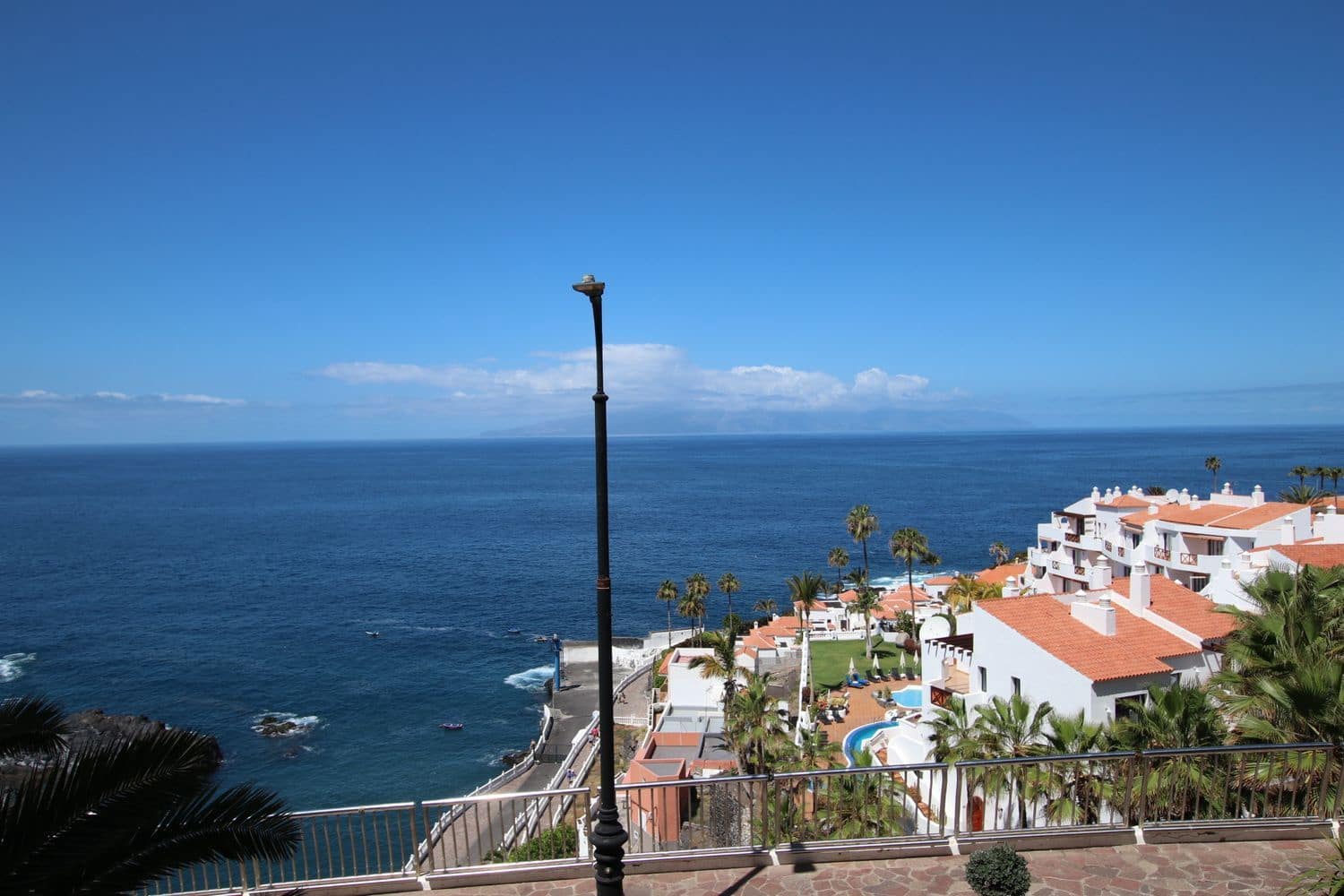 2 bedroom Apartment for sale in Puerto Santiago with garage - € 295,000 (Ref: 9842028)