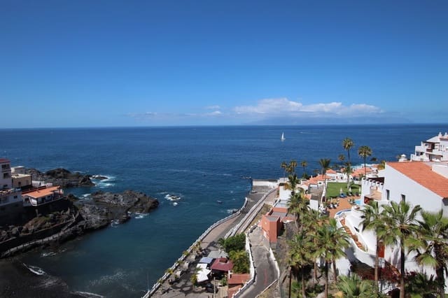 2 soverom Leilighet til salgs i Puerto Santiago, Santiago del Teide med garasje - € 295 000 (Ref: 9842028)