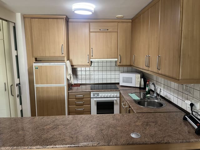 2 sovrum Lägenhet att hyra i Puerto Santiago, Santiago del Teide med pool garage - 1 350 € (Ref: 9866323)