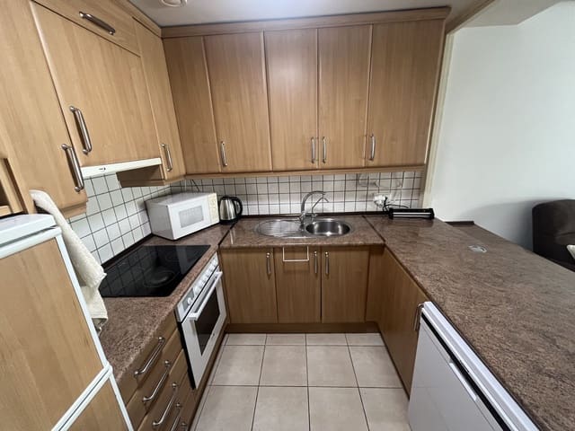 2 sovrum Lägenhet att hyra i Puerto Santiago, Santiago del Teide med pool garage - 1 350 € (Ref: 9866323)