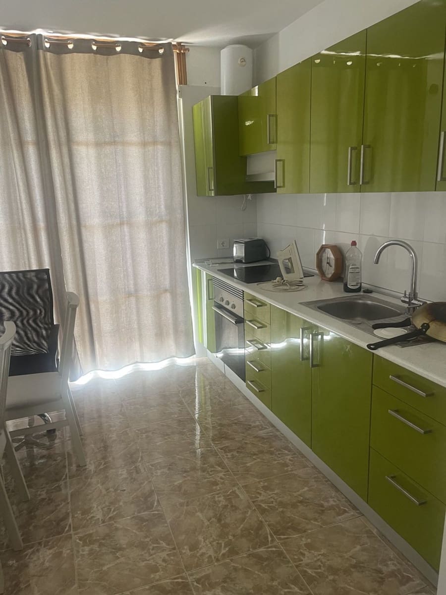 2 bedroom Apartment for rent in Puerto Santiago with garage - € 1,150 (Ref: 9956677)