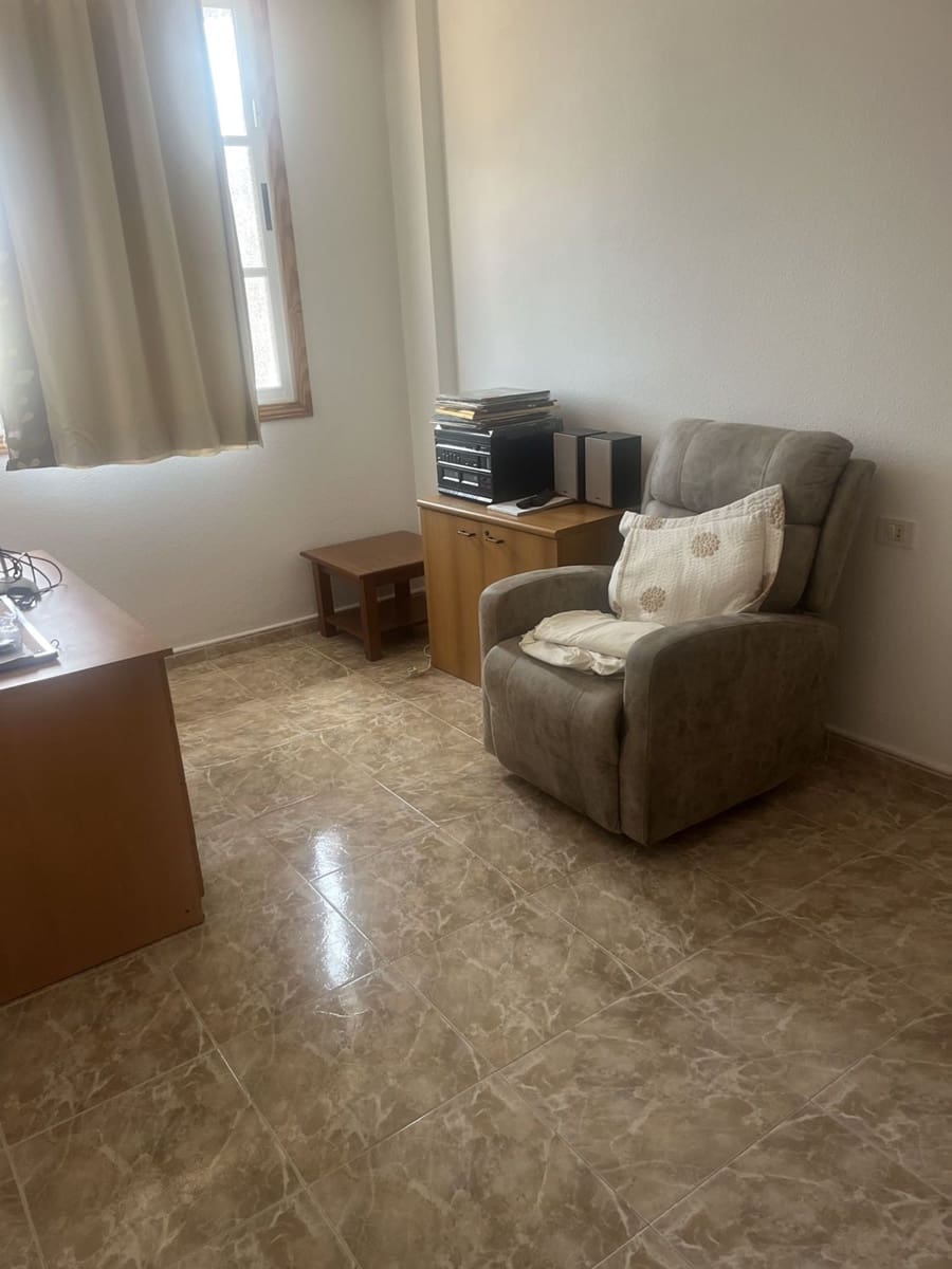 2 bedroom Apartment for rent in Puerto Santiago with garage - € 1,150 (Ref: 9956677)