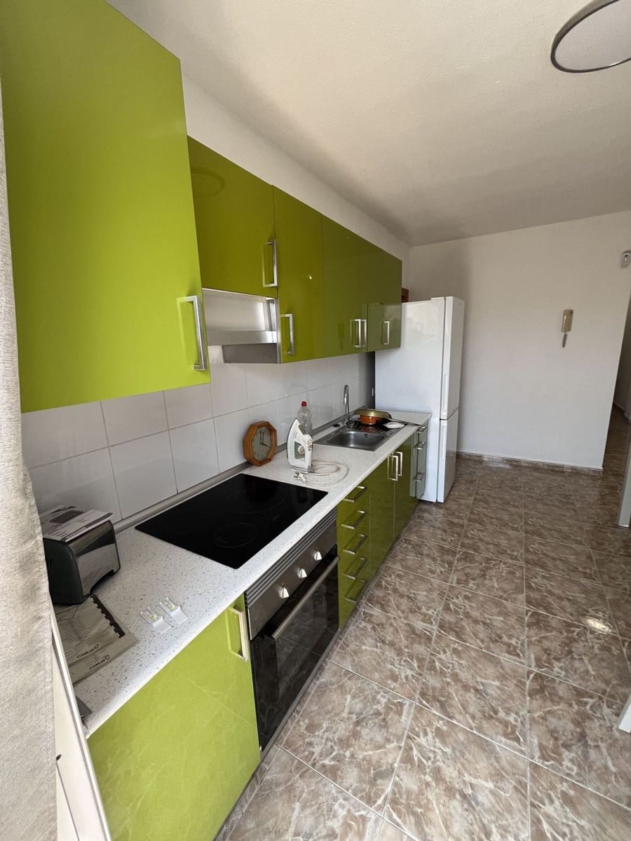 2 bedroom Apartment for rent in Puerto Santiago with garage - € 1,150 (Ref: 9956677)