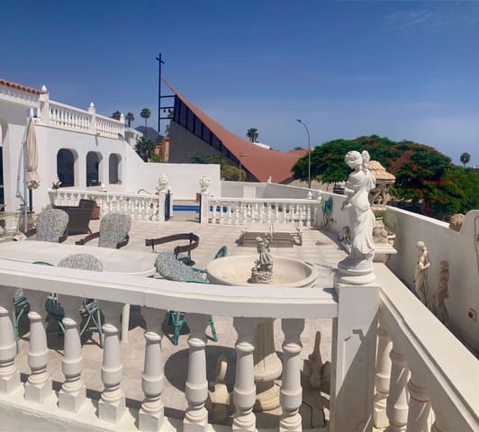 4 quarto Moradia para venda em Callao Salvaje, Adeje com piscina garagem - 1 200 000 € (Ref: 9964580)