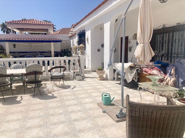 4 quarto Moradia para venda em Callao Salvaje, Adeje com piscina garagem - 1 200 000 € (Ref: 9964580)