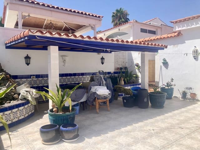 4 quarto Moradia para venda em Callao Salvaje, Adeje com piscina garagem - 1 200 000 € (Ref: 9964580)