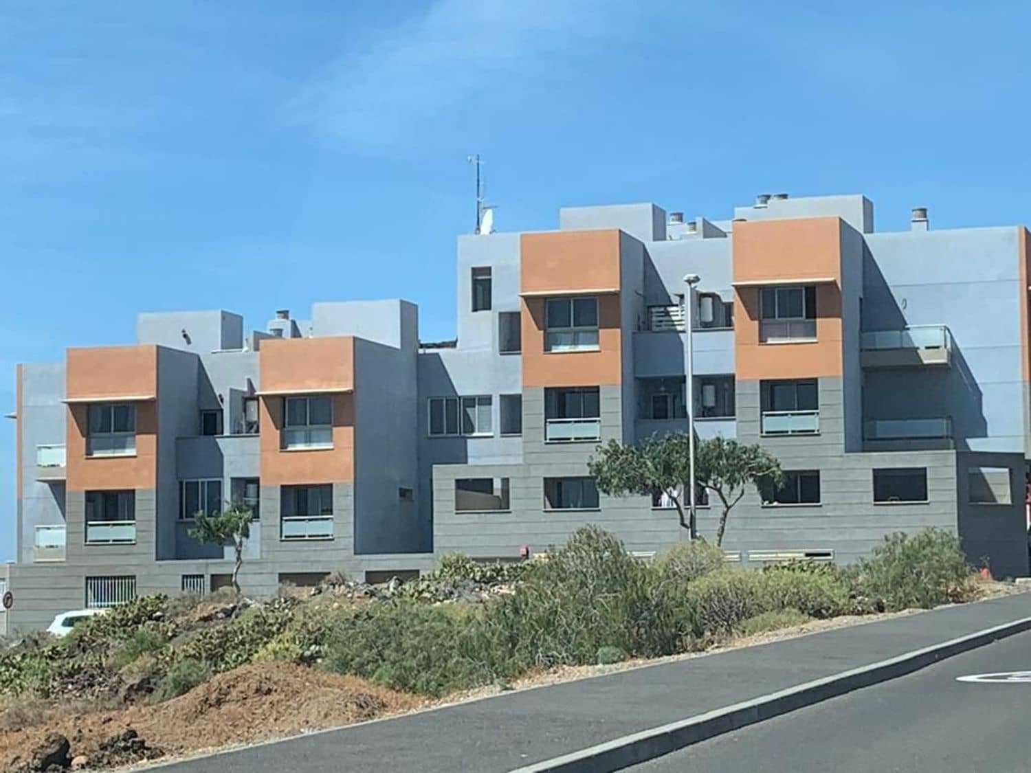 2 soverom Leilighet til salgs i San Isidro de Abona med garasje - € 169 000 (Ref: 9981703)