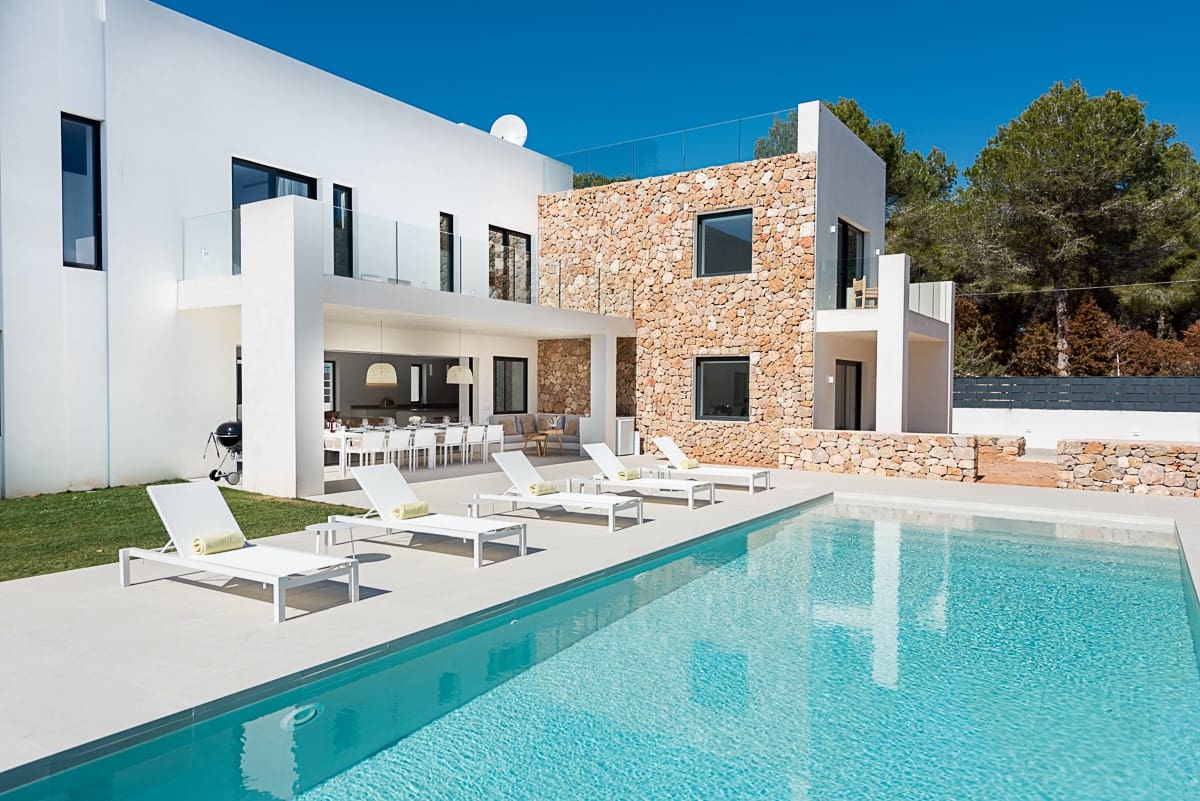 5 bedroom Villa for sale in Santa Eulalia / Santa Eularia with pool garage - € 3,950,000 (Ref: 8289100)