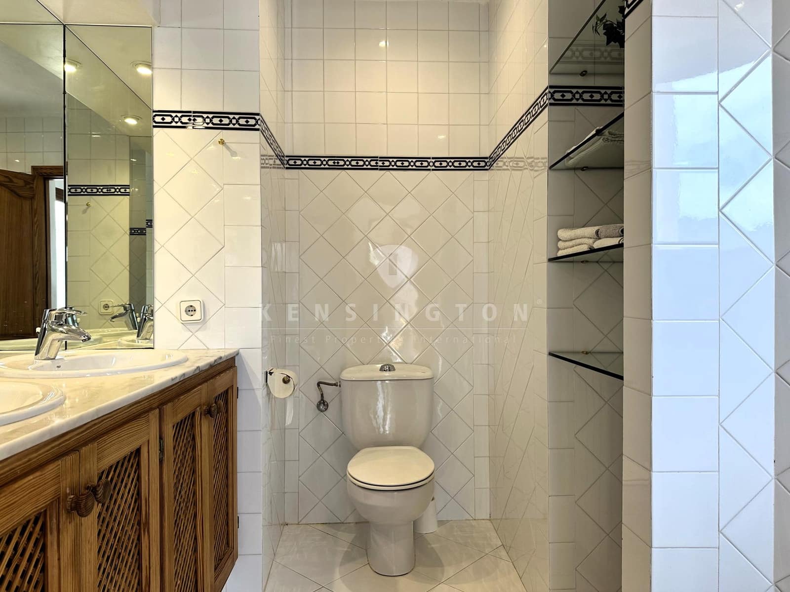 2 soveværelse Penthouse til salg i Cala Tarida med swimmingpool garage - € 1.295.000 (Ref: 8302558)