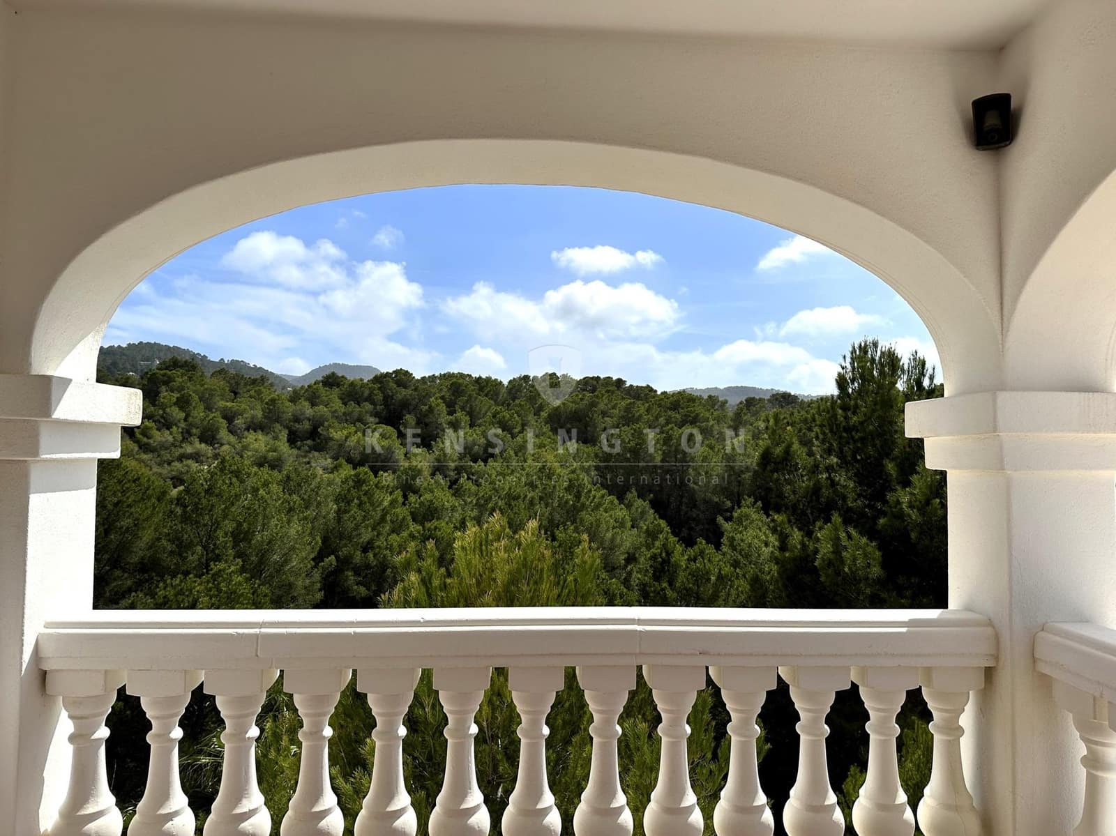 2 soveværelse Penthouse til salg i Cala Tarida med swimmingpool garage - € 1.295.000 (Ref: 8302558)