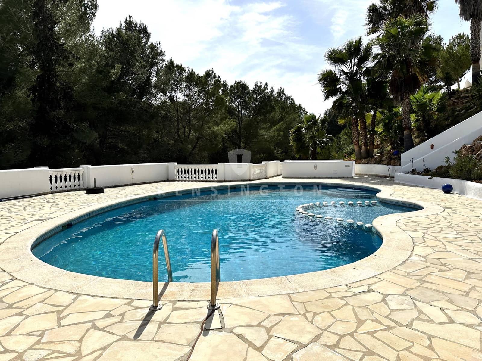 2 soveværelse Penthouse til salg i Cala Tarida med swimmingpool garage - € 1.295.000 (Ref: 8302558)