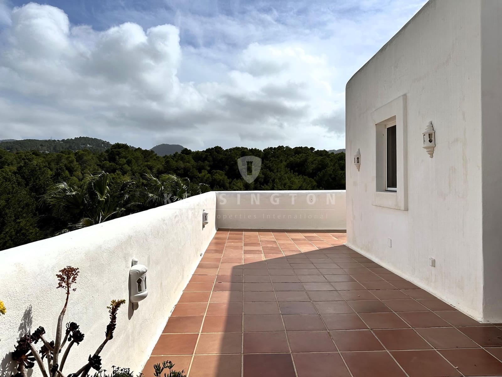 2 soveværelse Penthouse til salg i Cala Tarida med swimmingpool garage - € 1.295.000 (Ref: 8302558)