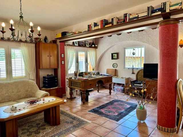 5 chambre Villa/Maison à vendre à Es Figueral, Santa Eulalia / Santa Eularia - 1 200 000 € (Ref: 8323870)